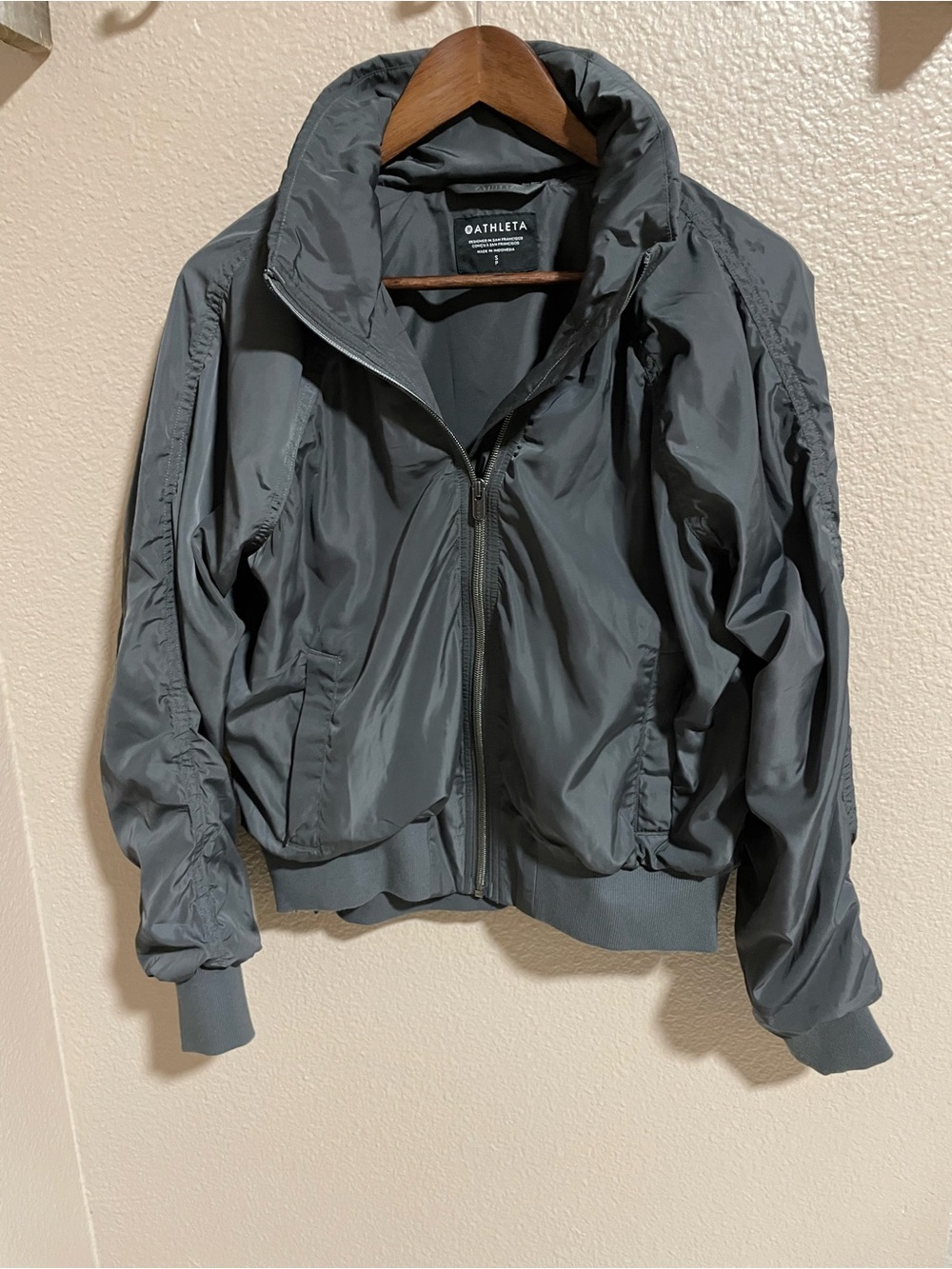 Athleta Slate Gray Jetset Bomber  Jacket Windbreaker Small Workday Commute